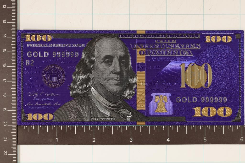 24 KT GOLD FOIL COLORIZED REPLICA OF A US $100: CRISP UNC FANTASY BILL.