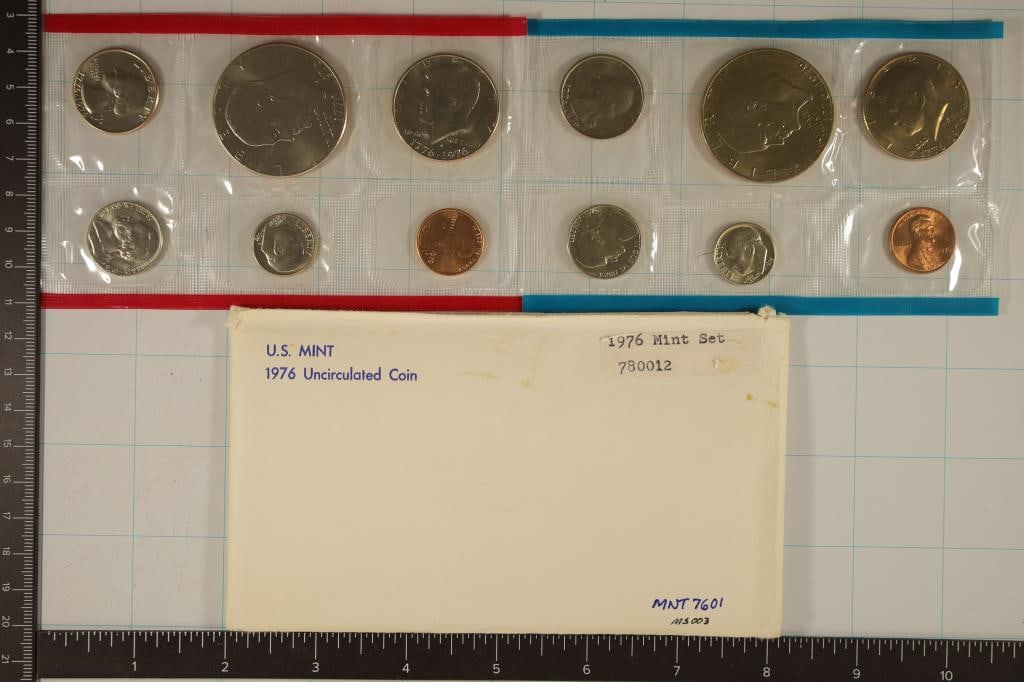 1976 US MINT SET (UNC) P/D (WITH ENVELOPE) (1 of 2)