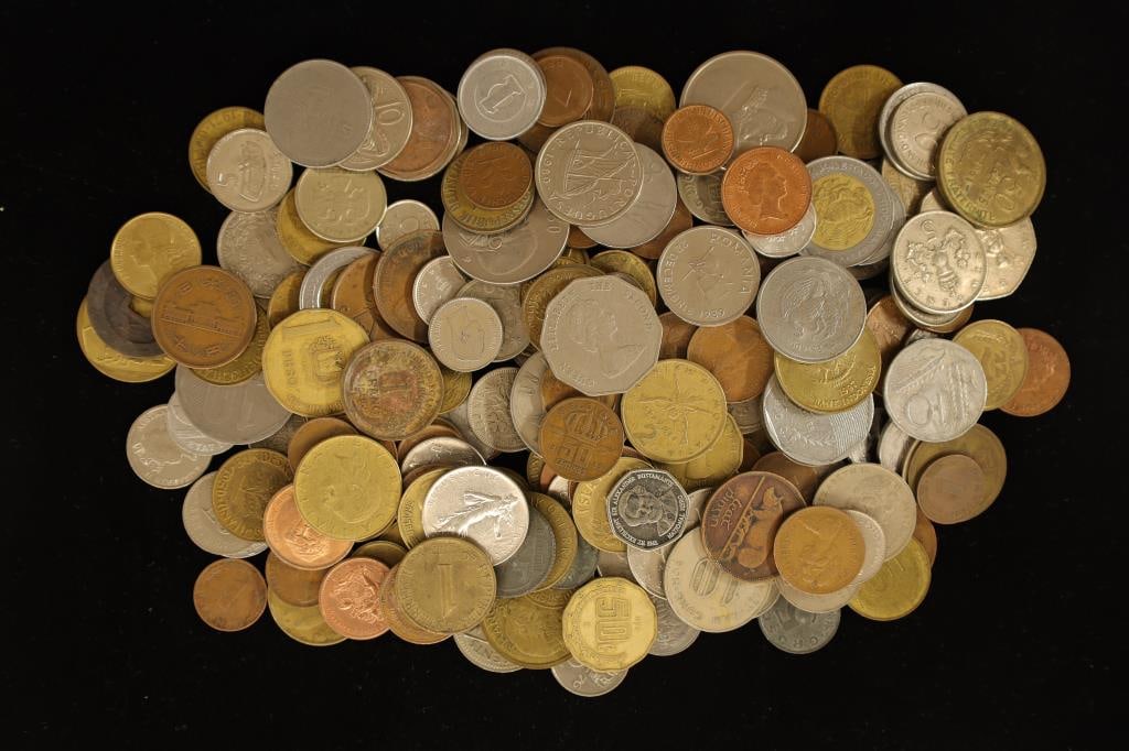 APPROX. 27.75 OZ'S OF ASSORTED FOREIGN COINS FUN (1 of 2)