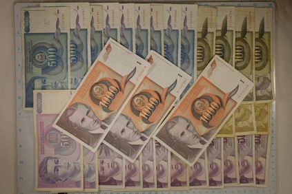 50 ASSORTED YUGOSLAVOAN BILLS: 10-1990 FIFTY