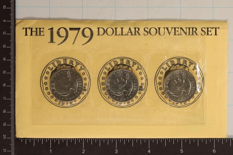 1979-P/D/S SBA DOLLAR SOUVENIR SET WITH ENVELOPE (1 of 2)