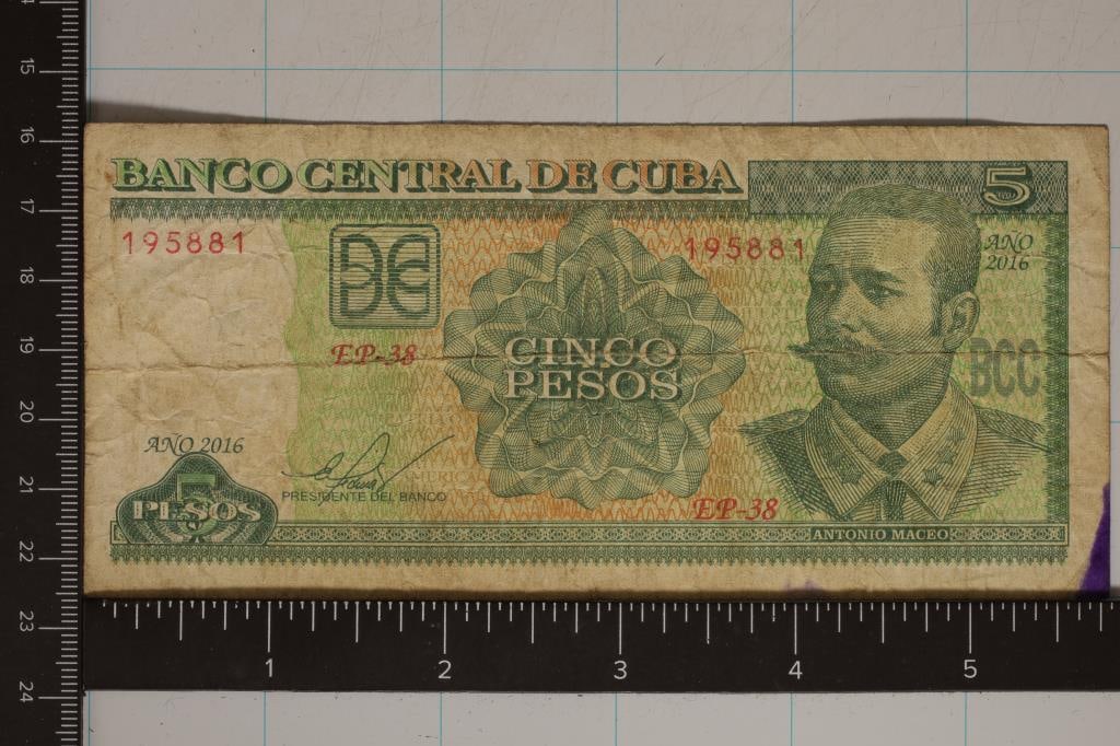 2016 CUBA 5 PESO BILL INK STAIN ON THE LOWER RIGHT: CORNER
