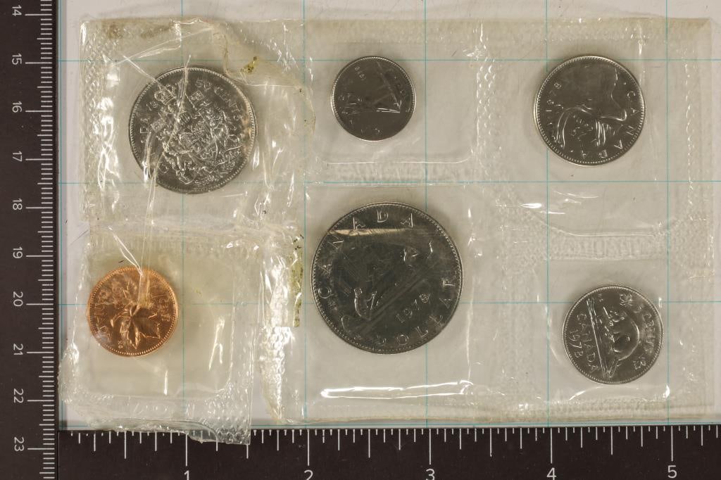1978 CANADA UNC SET NO ENVELOPE PLASTIC IS IN (1 of 2)