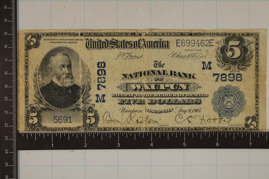 SERIES 1902 LARGE SIZE US $5 NATIONAL CURRENCY (1 of 2)