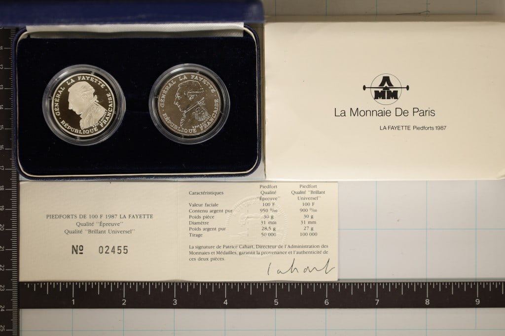 1987 FRANCE 2 COIN SILVER PROOF & UNC PIEDFORT SET (1 of 3)