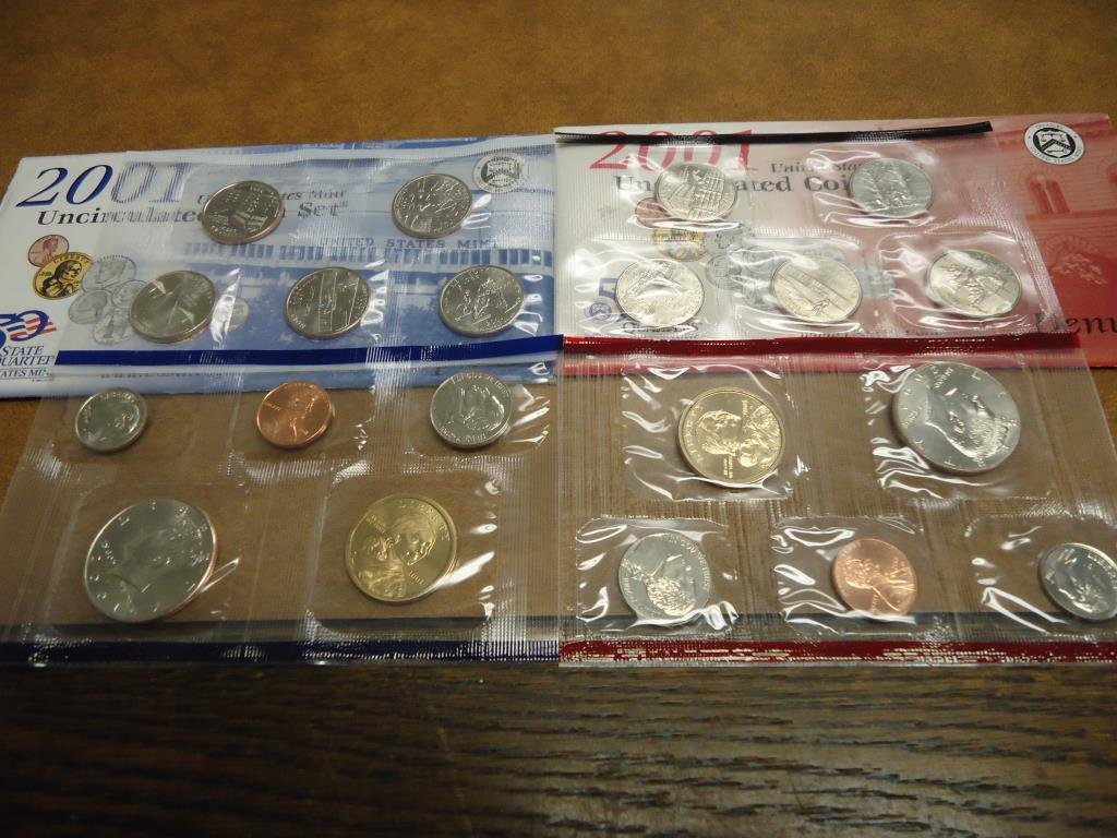 2001 US MINT SET (UNC) P/D (WITH ENVELOPE) (1 of 2)