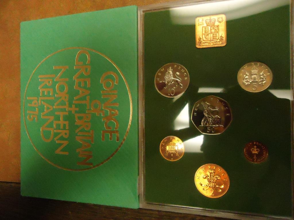 1975 GREAT BRITAIN AND NORTHERN IRELAND PROOF SET: ORIGINAL ROYAL MINT PACKAGING