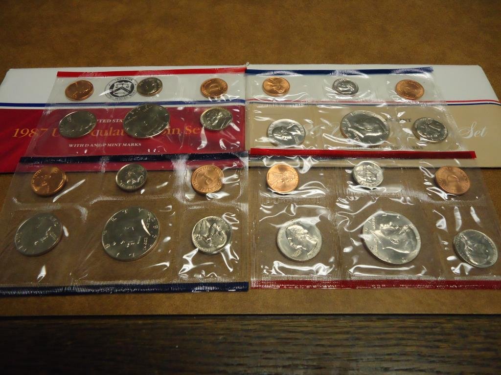 1986 & 1987 US MINT SETS P/D (WITH ENVELOPES) (1 of 2)