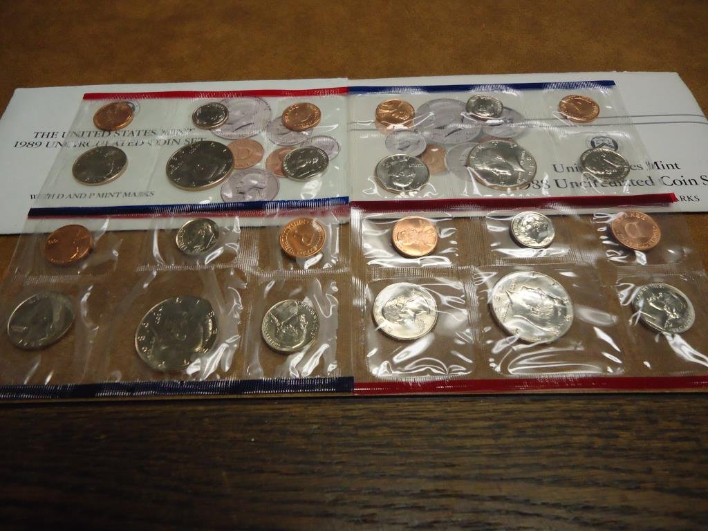 1988 & 1989 US MINT SETS P/D (WITH ENVELOPES) (1 of 2)