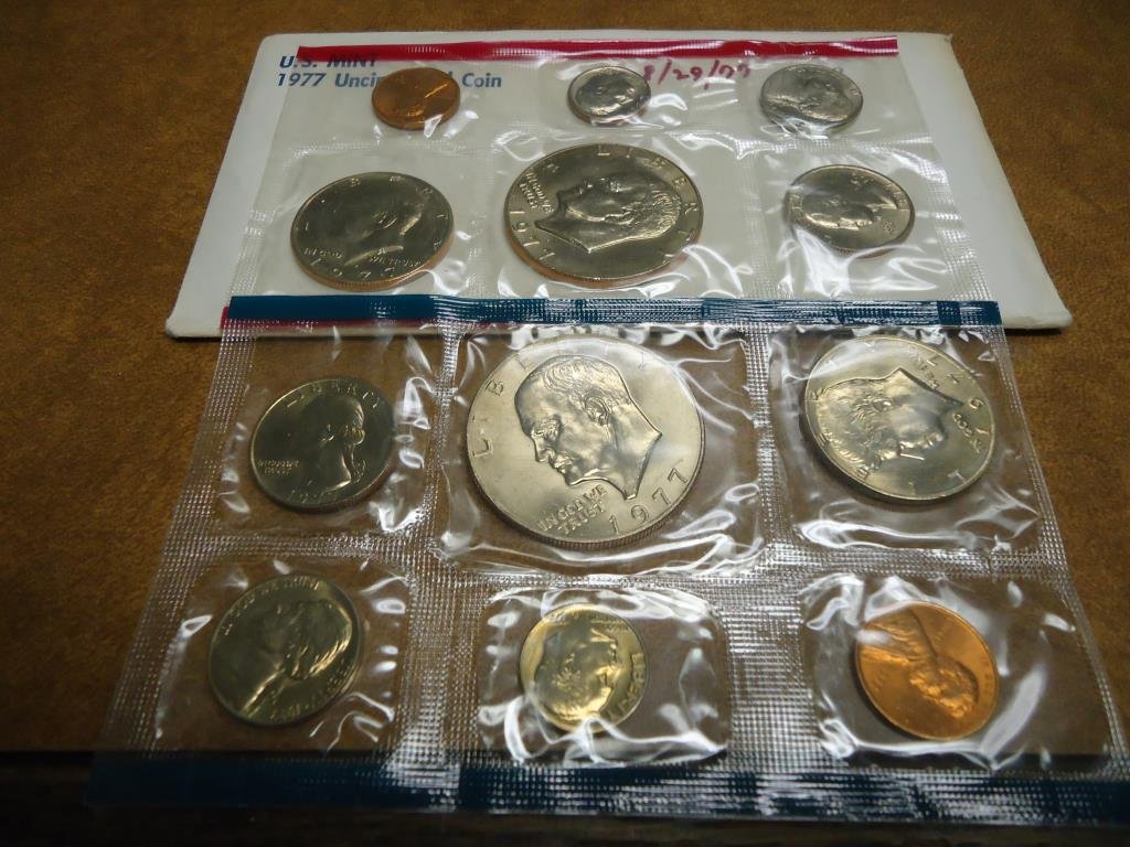 1977 US MINT SET (UNC) P/D (WITH ENVELOPE) (1 of 2)