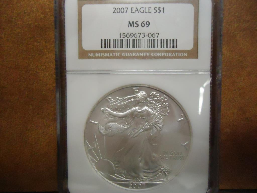 2007 AMERICAN SILVER EAGLE NGC MS69 (1 of 2)