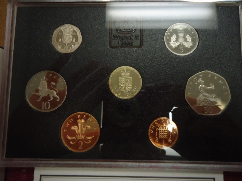 1988 UNITED KINGDOM PROOF COIN COLLECTION ORIGINAL (1 of 2)
