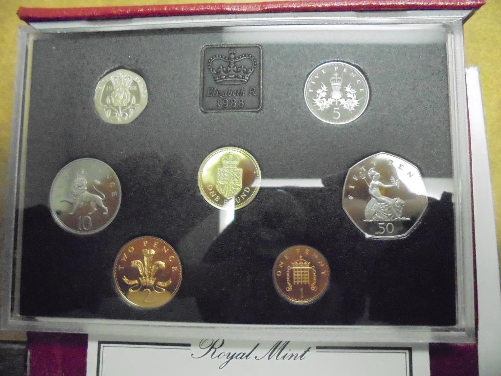 1988 UNITED KINGDOM PROOF COIN COLLECTION ORIGINAL (1 of 2)