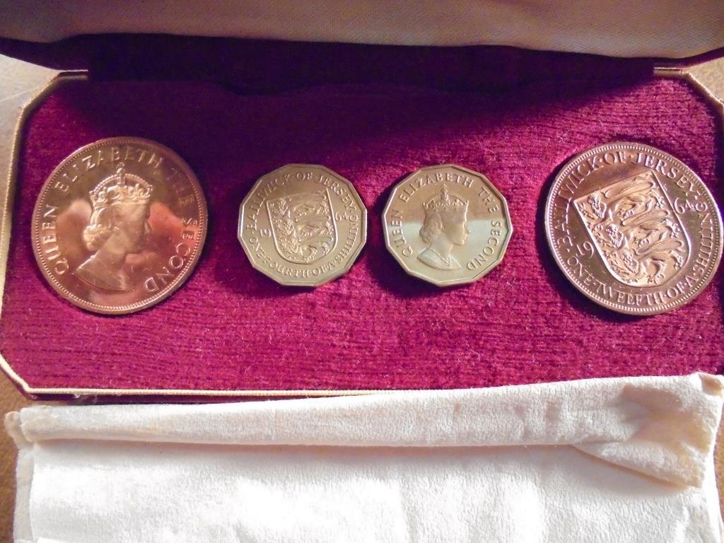 1964 JERSEY 4 COIN MINT SET, ORIGINAL MINT PACKAGE (1 of 3)