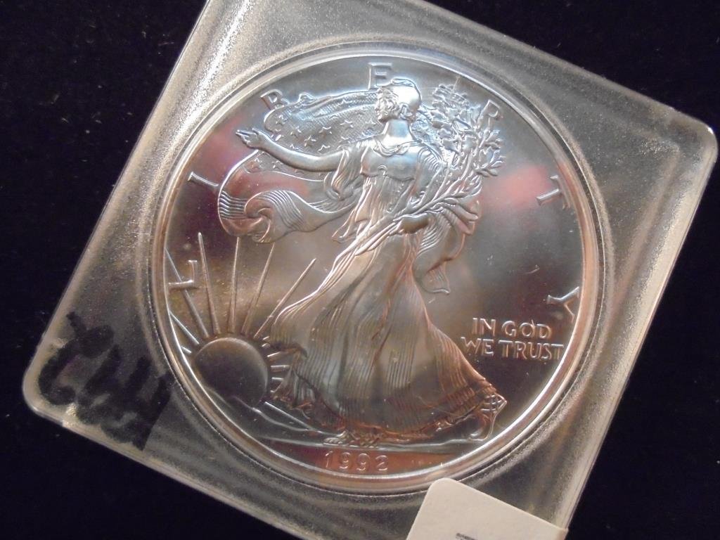 1992 AMERICAN SILVER EAGLE UNC (1 of 2)