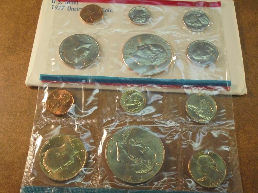 1977 US MINT SET (UNC) P/D (WITH ENVELOPE) (1 of 2)
