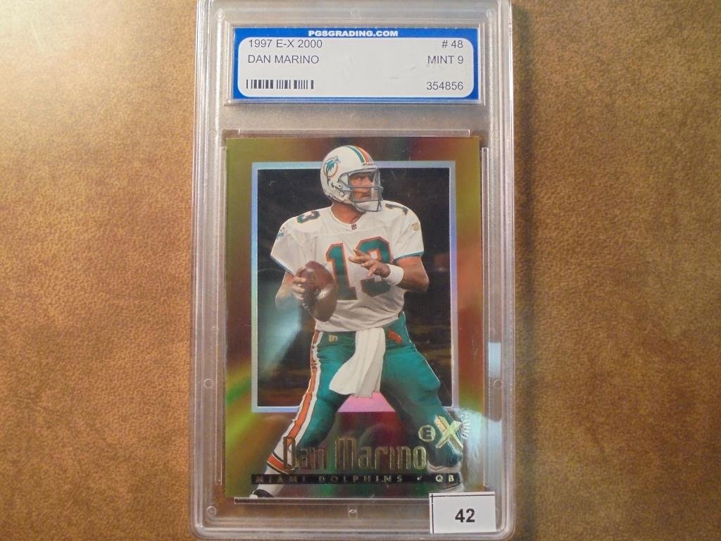 DAN MARINO FOOTBALL CARD 1997 E-X 2000 PGS GRADING #48 (1 of 2)