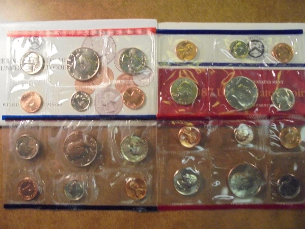 1987 & 1989 US MINT SETS P/D (WITH ENVELOPES) (1 of 2)