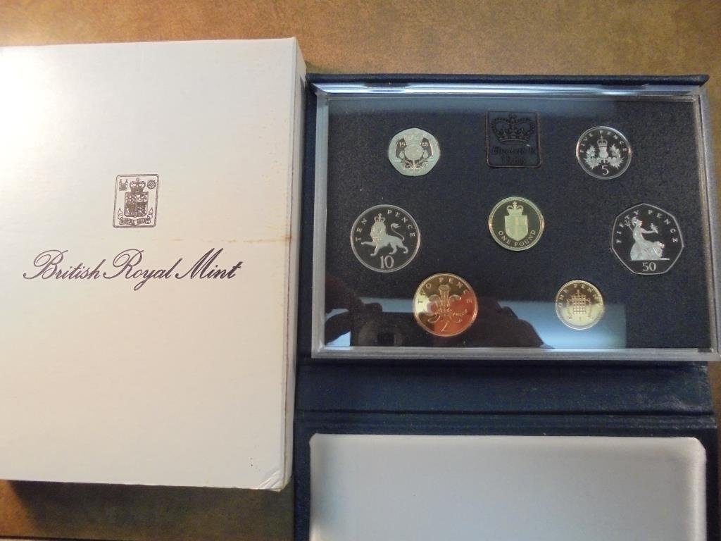 1988 UNITED KINGDOM PROOF COIN COLLECTION ORIGINAL (1 of 2)