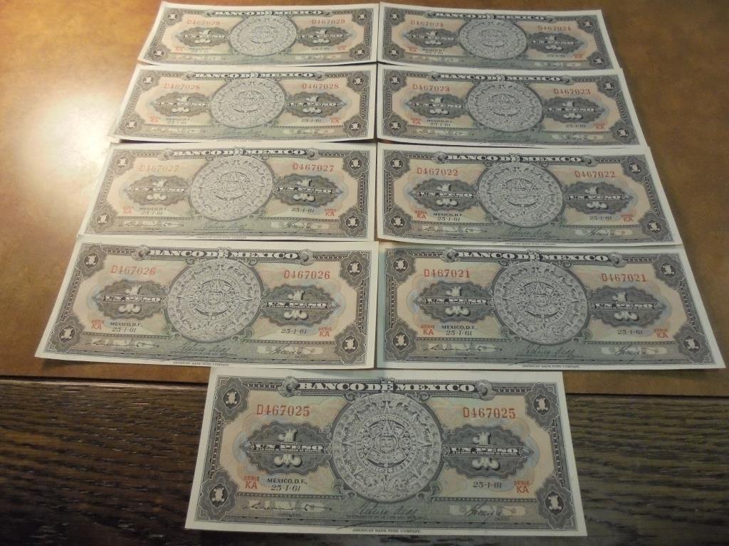 9-1961 MEXICO CRISP UNC 1 PESO NOTES CONSECUTIVE SERIAL (1 of 2)