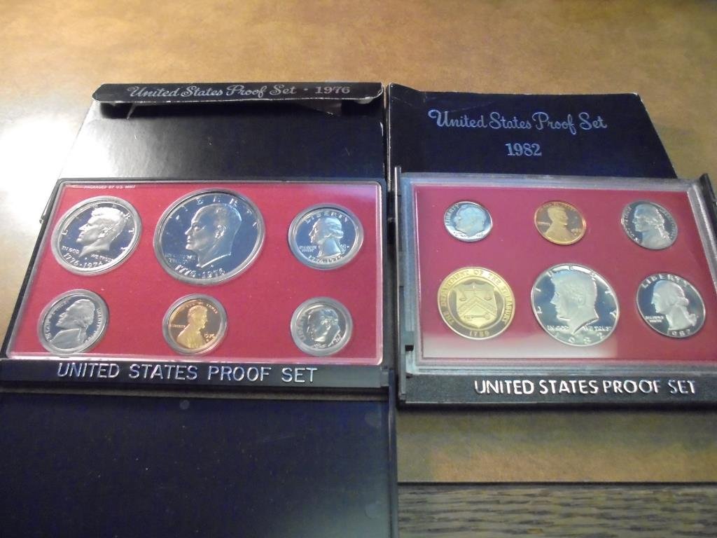 1976 & 1981 US PROOF SETS (WITH BOXES) (1 of 2)