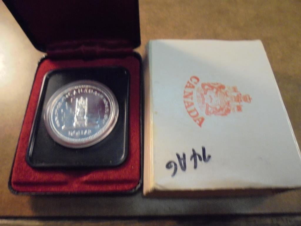 1977 CANADA SILVER JUBILEE DOLLAR PROOF ORIGINAL ROYAL (1 of 2)