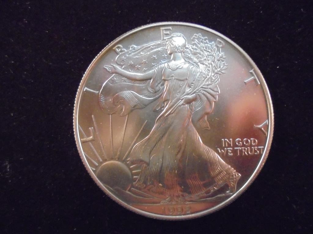 1992 AMERICAN SILVER EAGLE UNC (1 of 2)