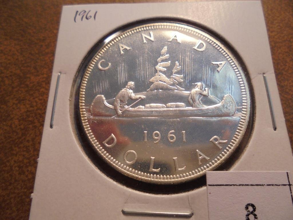 1961 CANADA SILVER DOLLAR UNC (1 of 2)