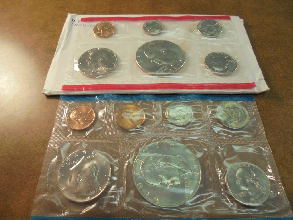 1974 US MINT SET (UNC) P/D/S (WITH ENVELOPE) THIS IS AN (1 of 2)