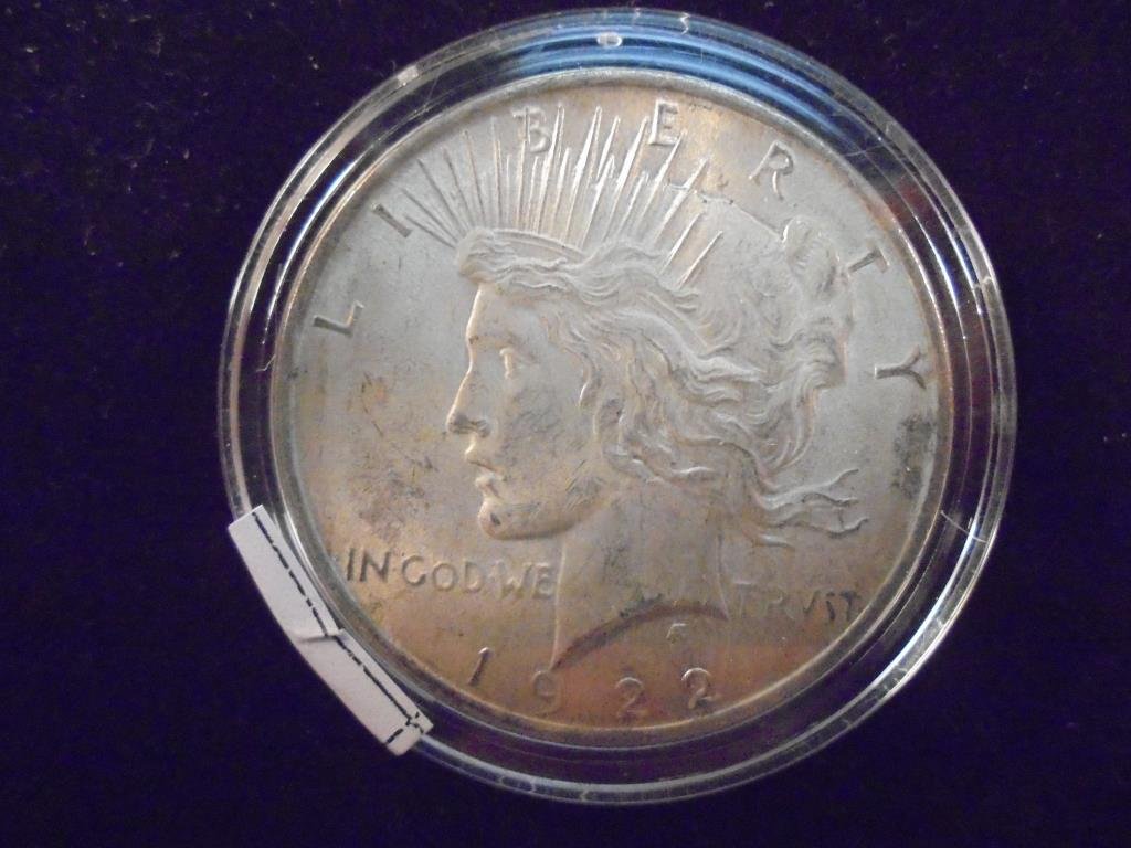 1922 PEACE SILVER DOLLAR AU+ (1 of 2)