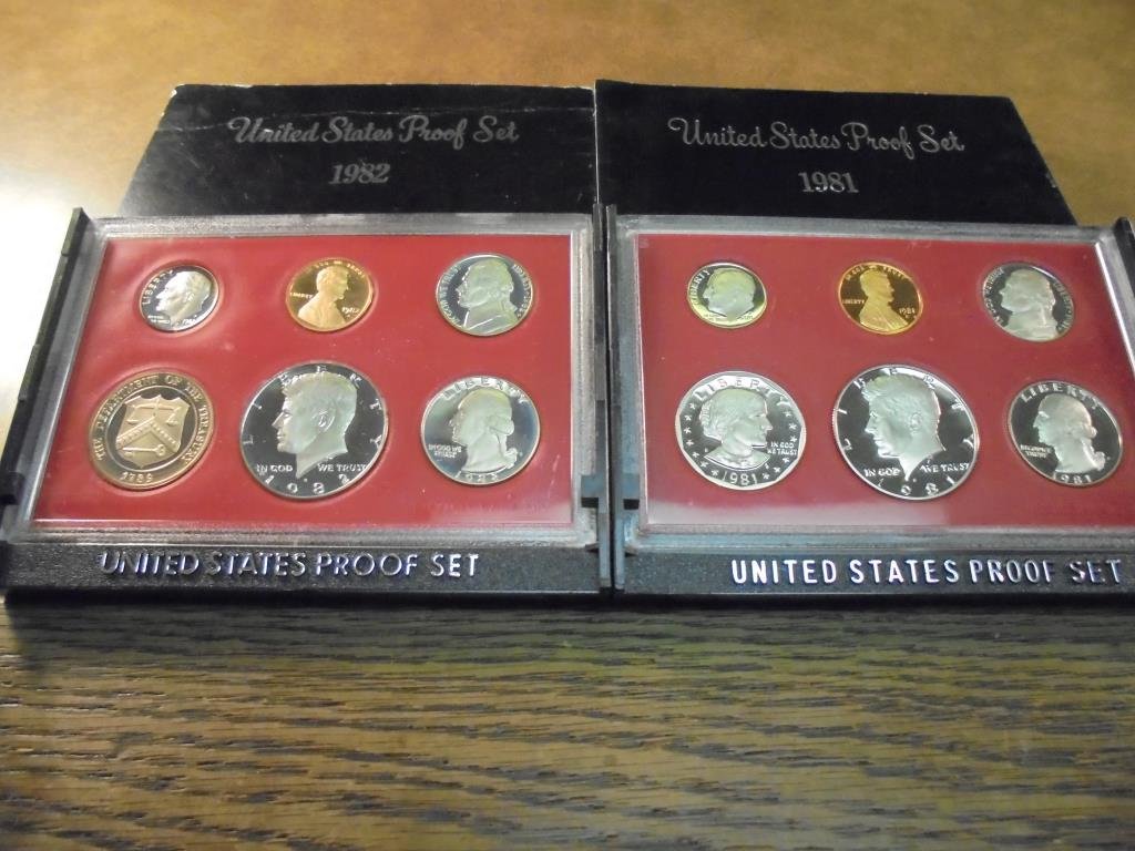 1981 & 1982 US PROOF SETS (WITH BOXES) (1 of 2)