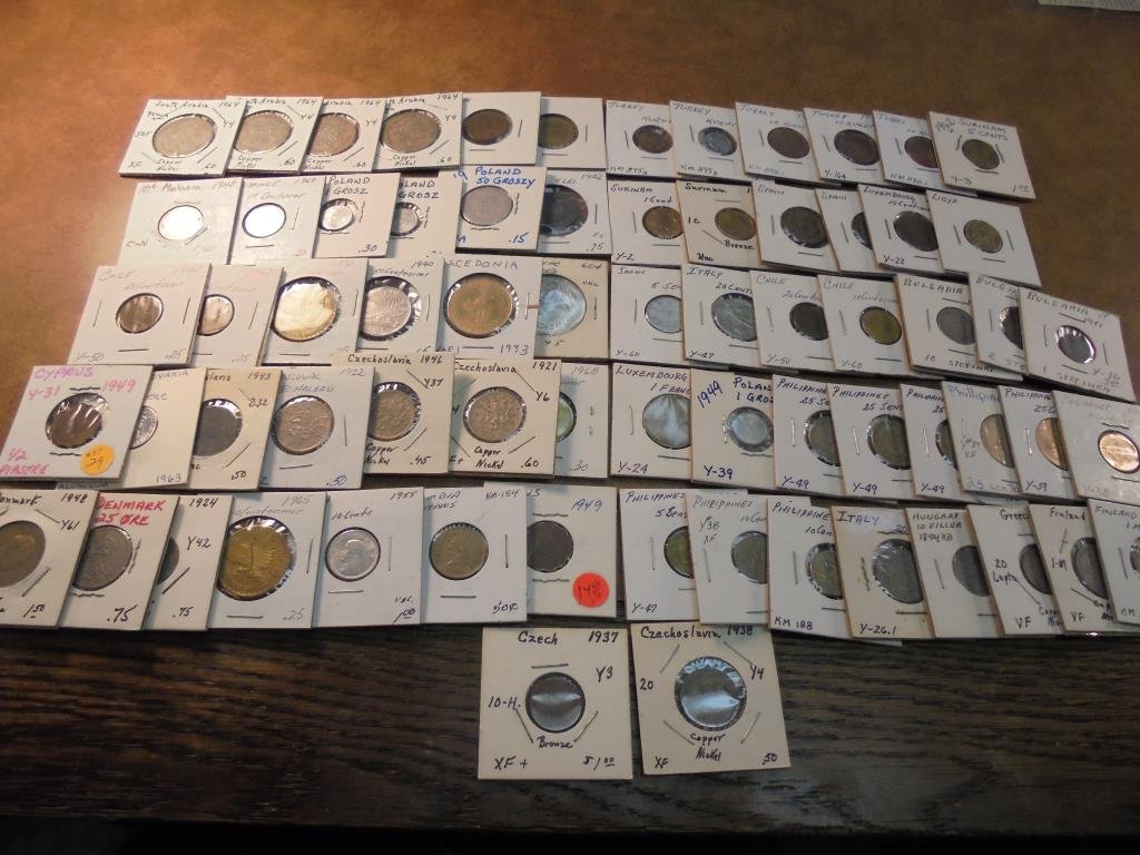 70 ASSORTED FOREIGN COINS MANY DIFFERENT COUNTRIES (1 of 4)