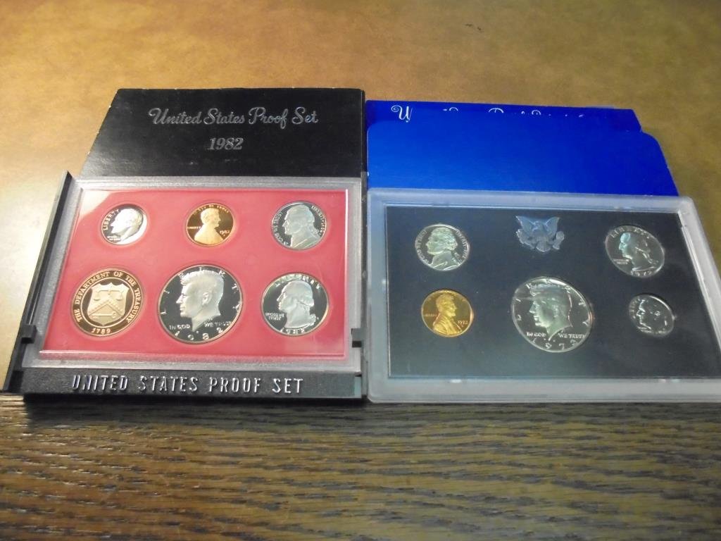 1972 & 1982 US PROOF SETS (WITH BOXES) (1 of 2)