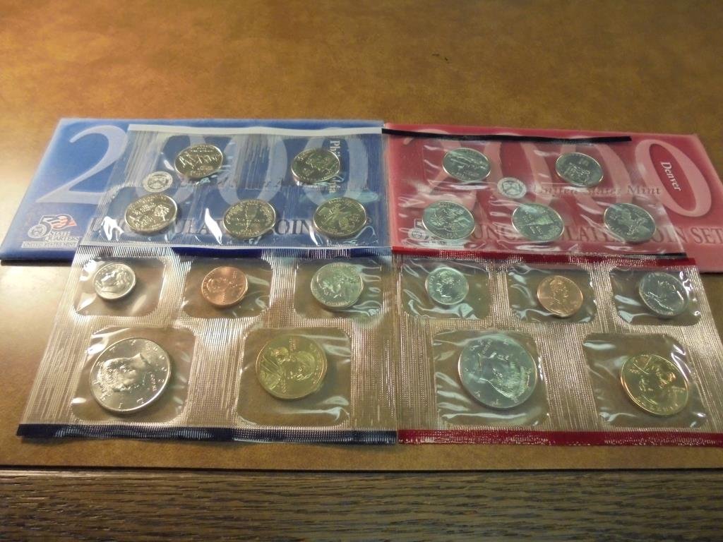 2000 US MINT SET (UNC) P/D (WITH ENVELOPE) (1 of 2)