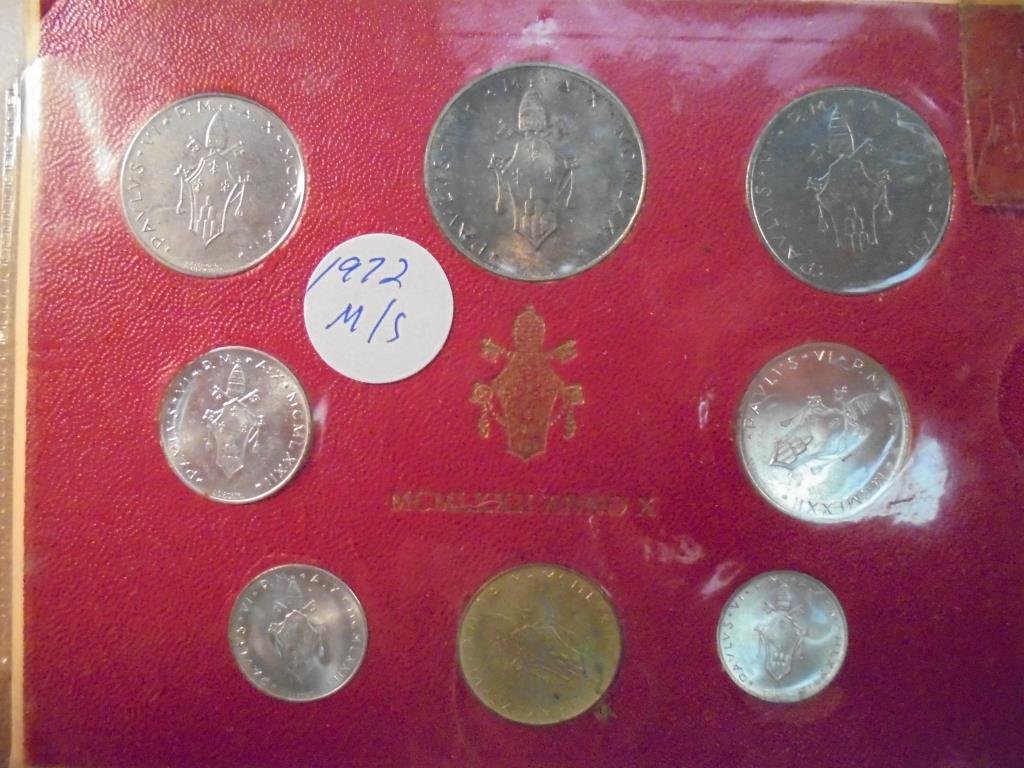 1972 VATICAN MINT SET 8 COINS ORIGINAL MINT PACKAGING (1 of 2)