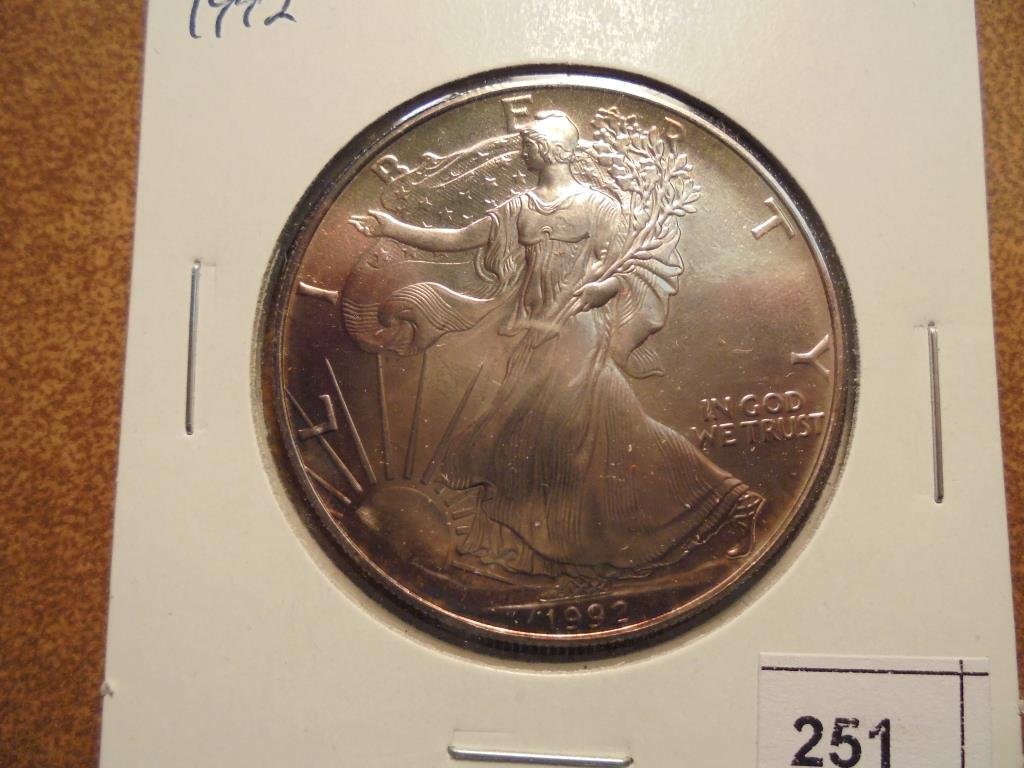 1992 AMERICAN SILVER EAGLE UNC SOME TONING ON OBV. (1 of 2)