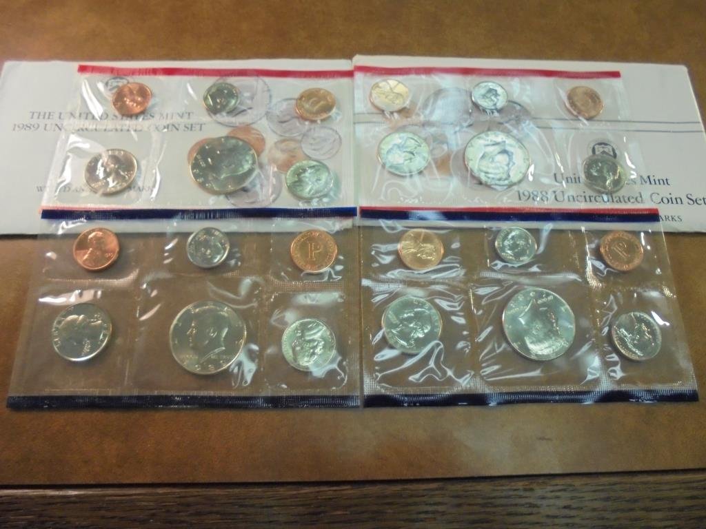 1988 & 1989 US MINT SETS P/D (WITH ENVELOPES) (1 of 2)