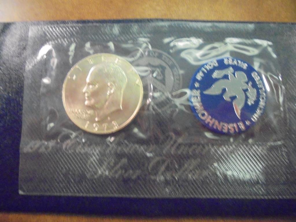1973-S  IKE SILVER DOLLAR UNCIRCULATED (BLUE PACK) (1 of 2)