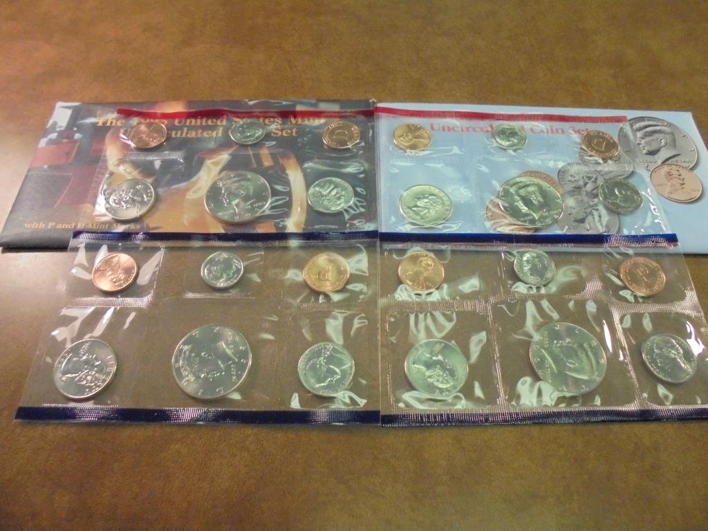 1994 & 1995 US MINT SETS P/D (WITH ENVELOPES) (1 of 2)