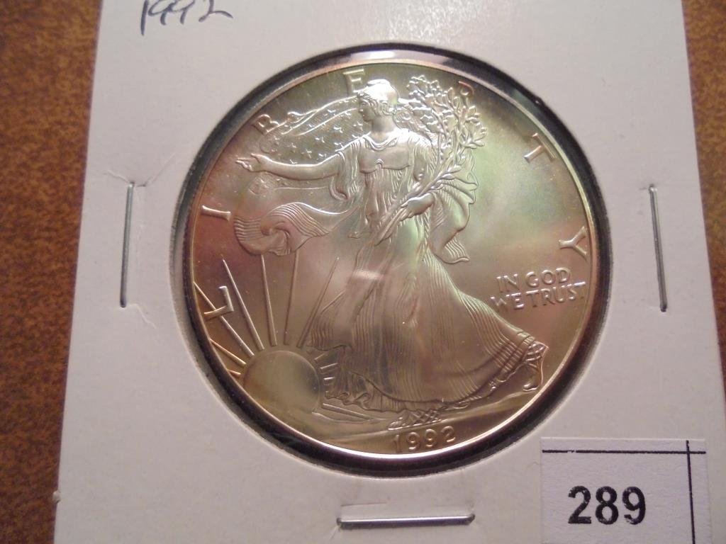 1992 AMERICAN SILVER EAGLE UNC (1 of 2)