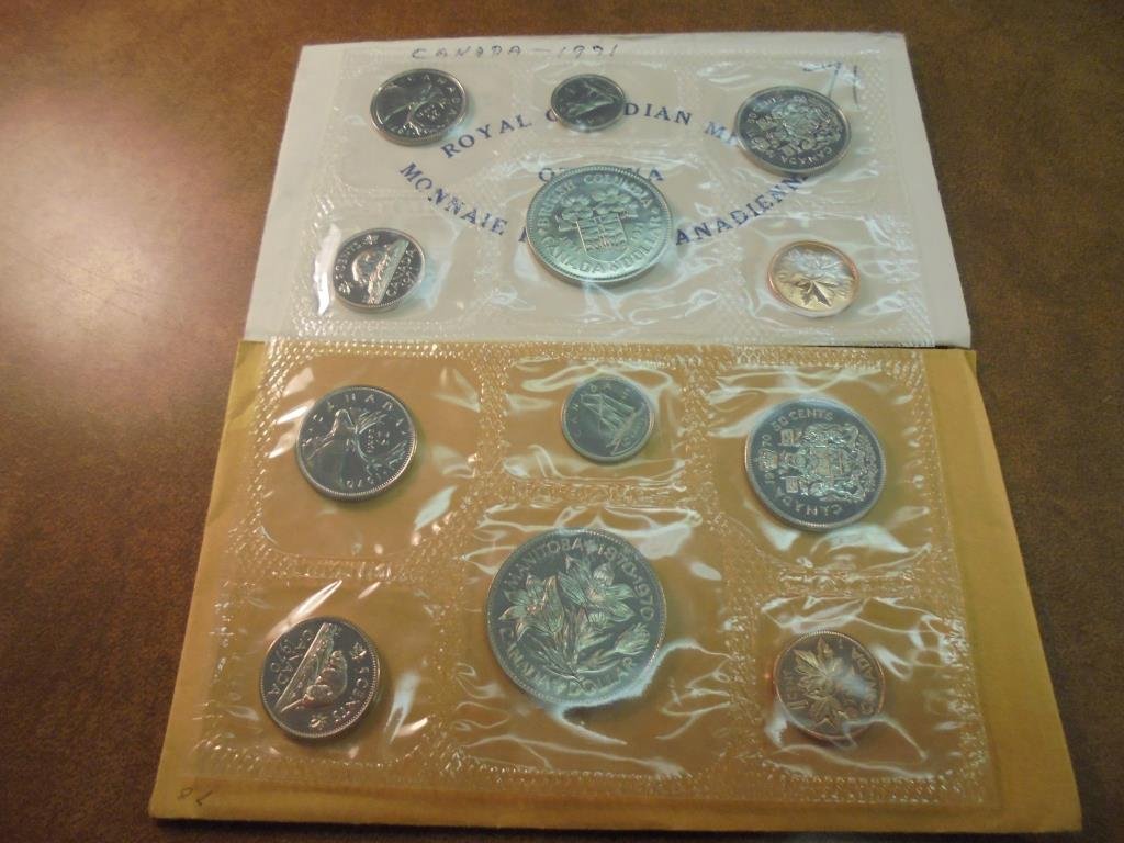 1970 & 1971 CANADA (PF LIKE) SETS WITH ENVELOPES (1 of 2)