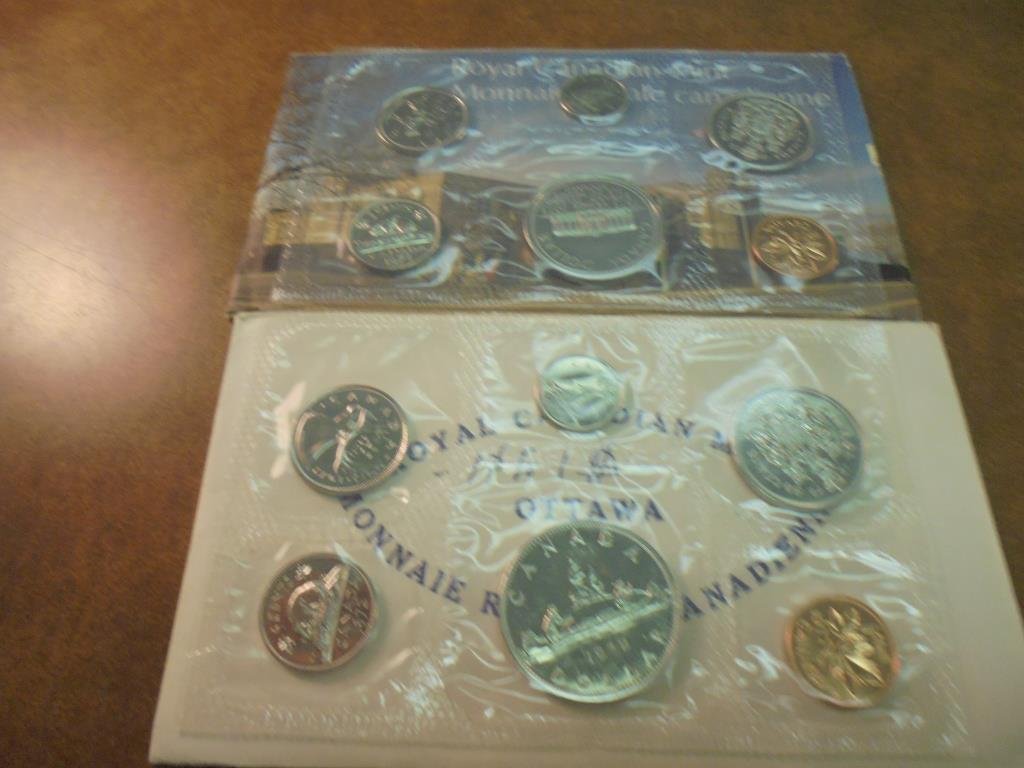 1972 & 1973 CANADA (PF LIKE) SETS WITH ENVELOPES (1 of 2)