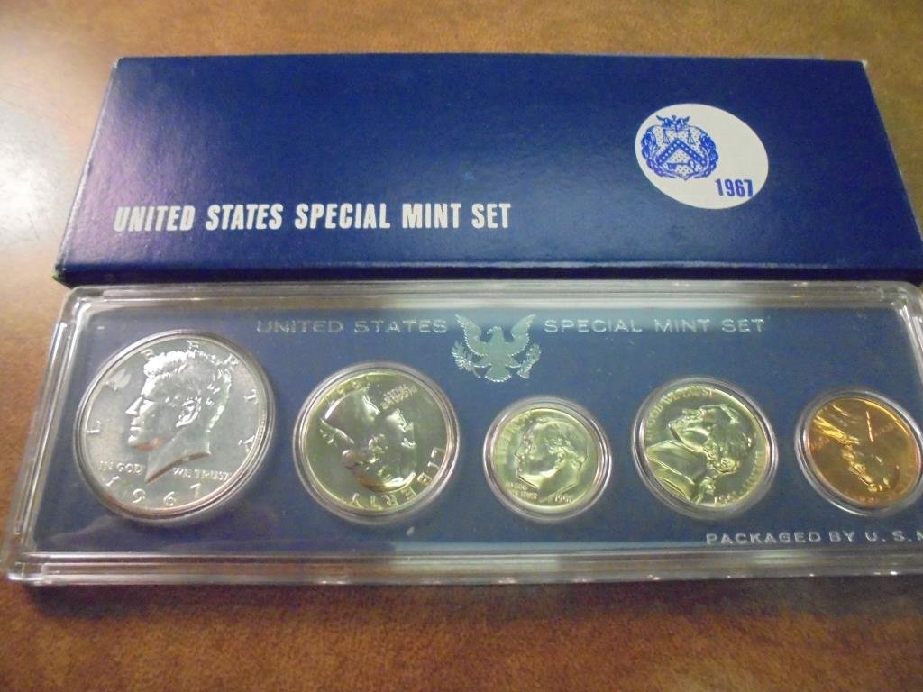 1967 US SPECIAL MINT SET WITH BOX: 40% SILVER JOHN F. KENNEDY HALF DOLLAR