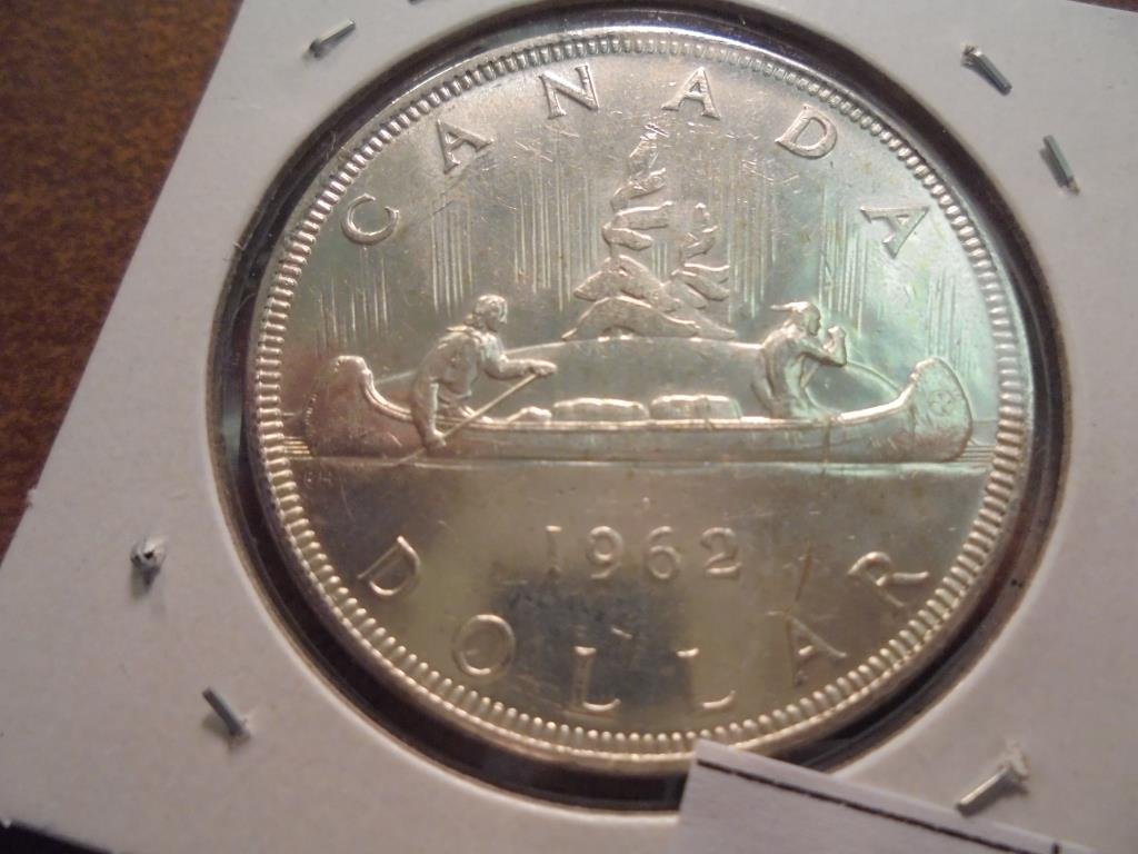 1962 CANADA SILVER DOLLAR (1 of 2)