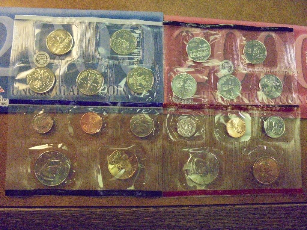 2000 US MINT SET (UNC) P/D (WITH ENVELOPE) (1 of 2)
