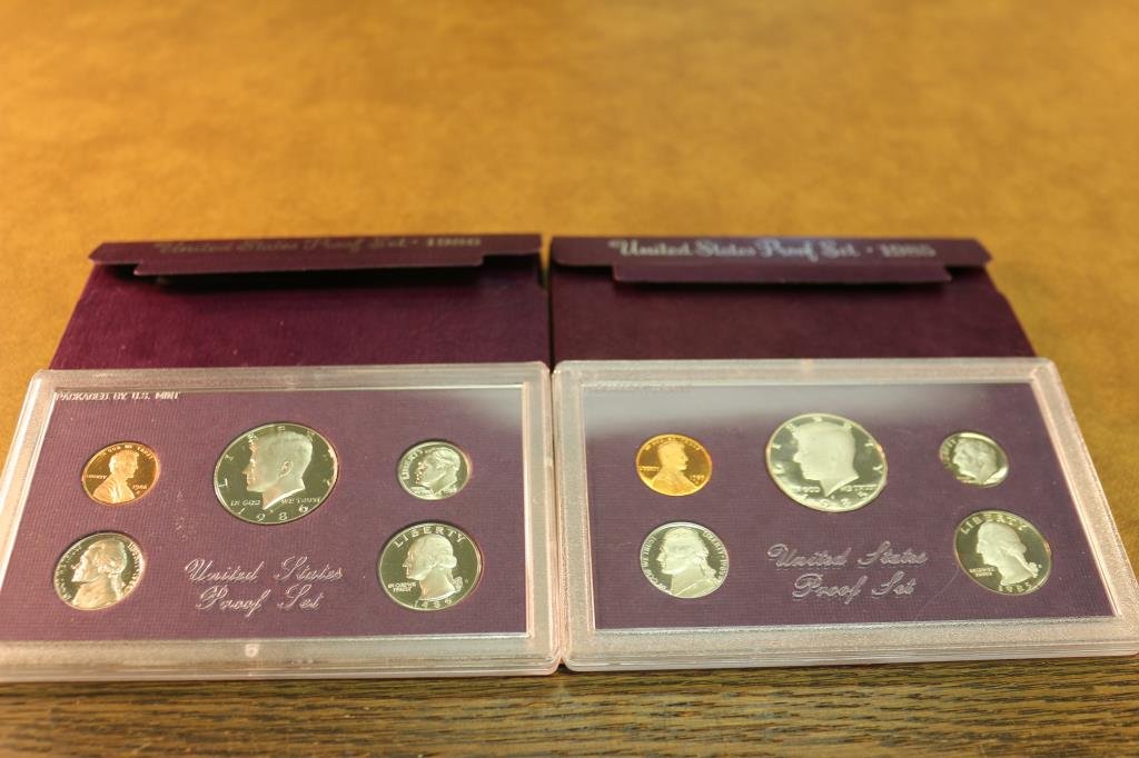 1985 & 1986 US PROOF SETS (WITH BOXES) (1 of 2)