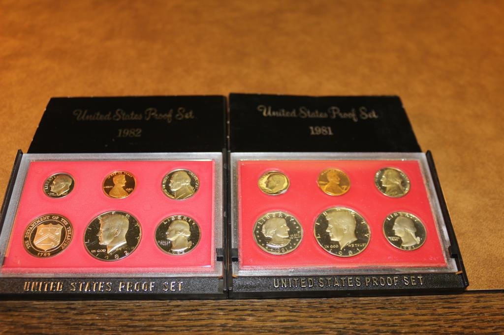 1981 & 1982 US PROOF SETS (WITH BOXES) (1 of 2)