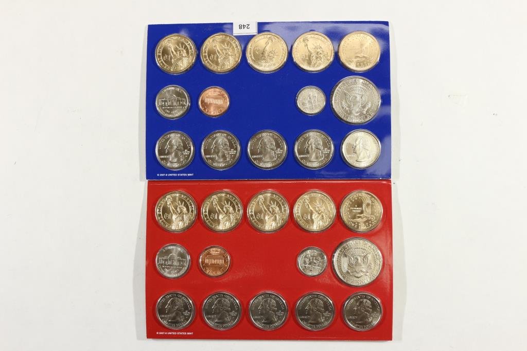 2008 US MINT SET (UNC) P/D (WITH ENVELOPE) (1 of 2)