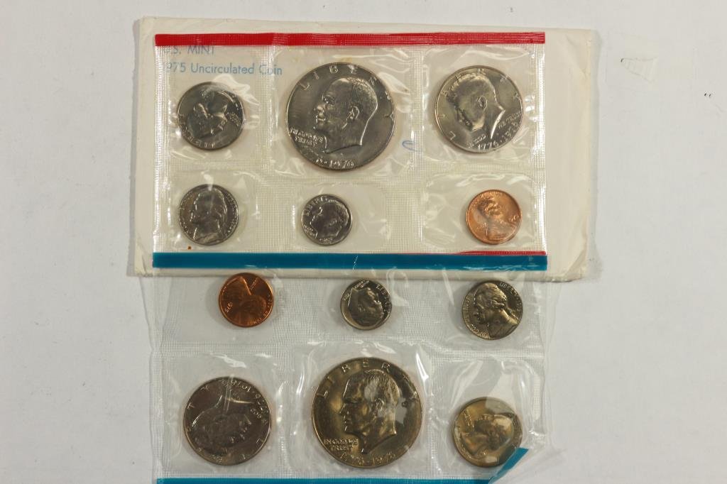 1975 US MINT SET (UNC) P/D (WITH ENVELOPE) (1 of 2)