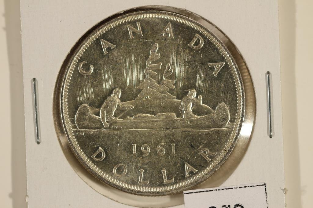 1961 CANADA SILVER DOLLAR UNC (1 of 2)